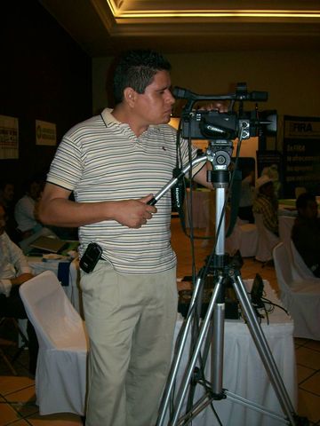 Circuito cerrados a 1, 2 o 3 camaras con radiocomunicacion.